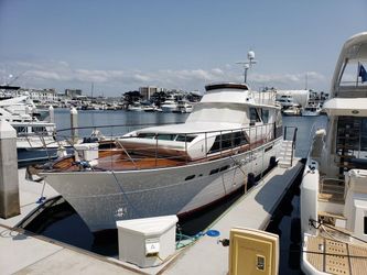 57' Chris-craft 1965 Yacht For Sale